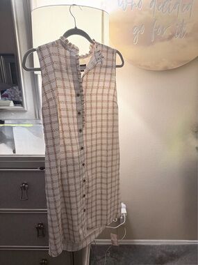 Ann Taylor Cream Dress with Tan Geometric Print